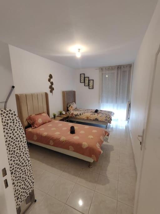Appartement T4 スヴラン エクステリア 写真